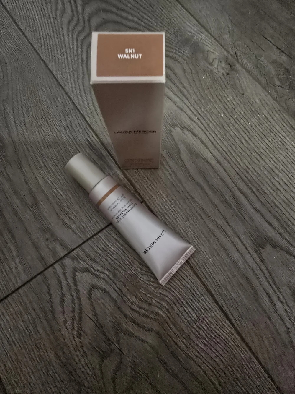 laura mercier Tinted Moisturizer Shade Walnut (5N1) - Warm Brown